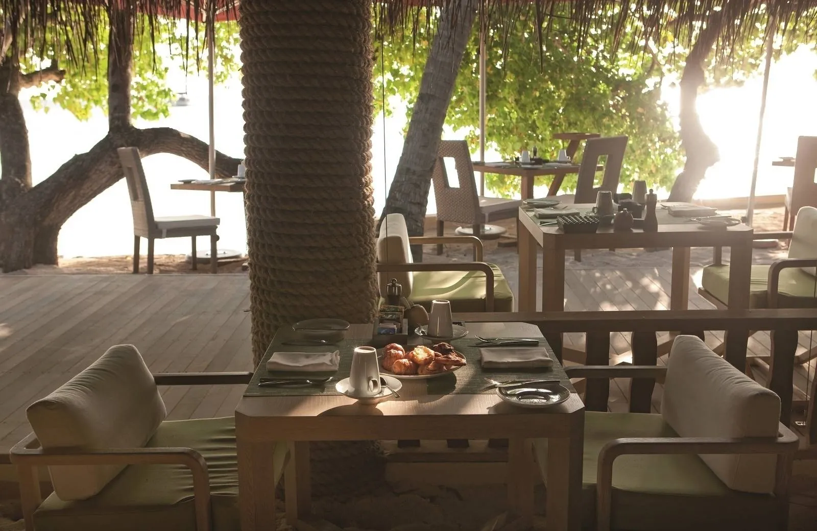 Constance Moofushi Maldives 5*