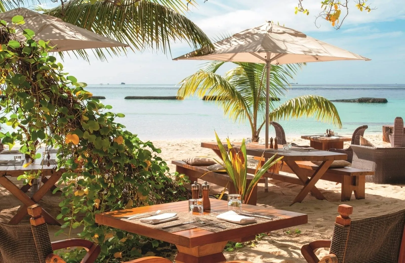 Constance Moofushi Maldives 5*