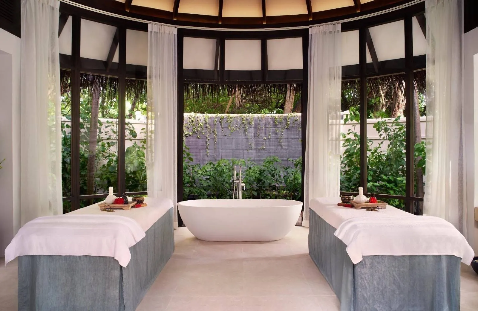 Anantara Veli Maldives Resort 5*