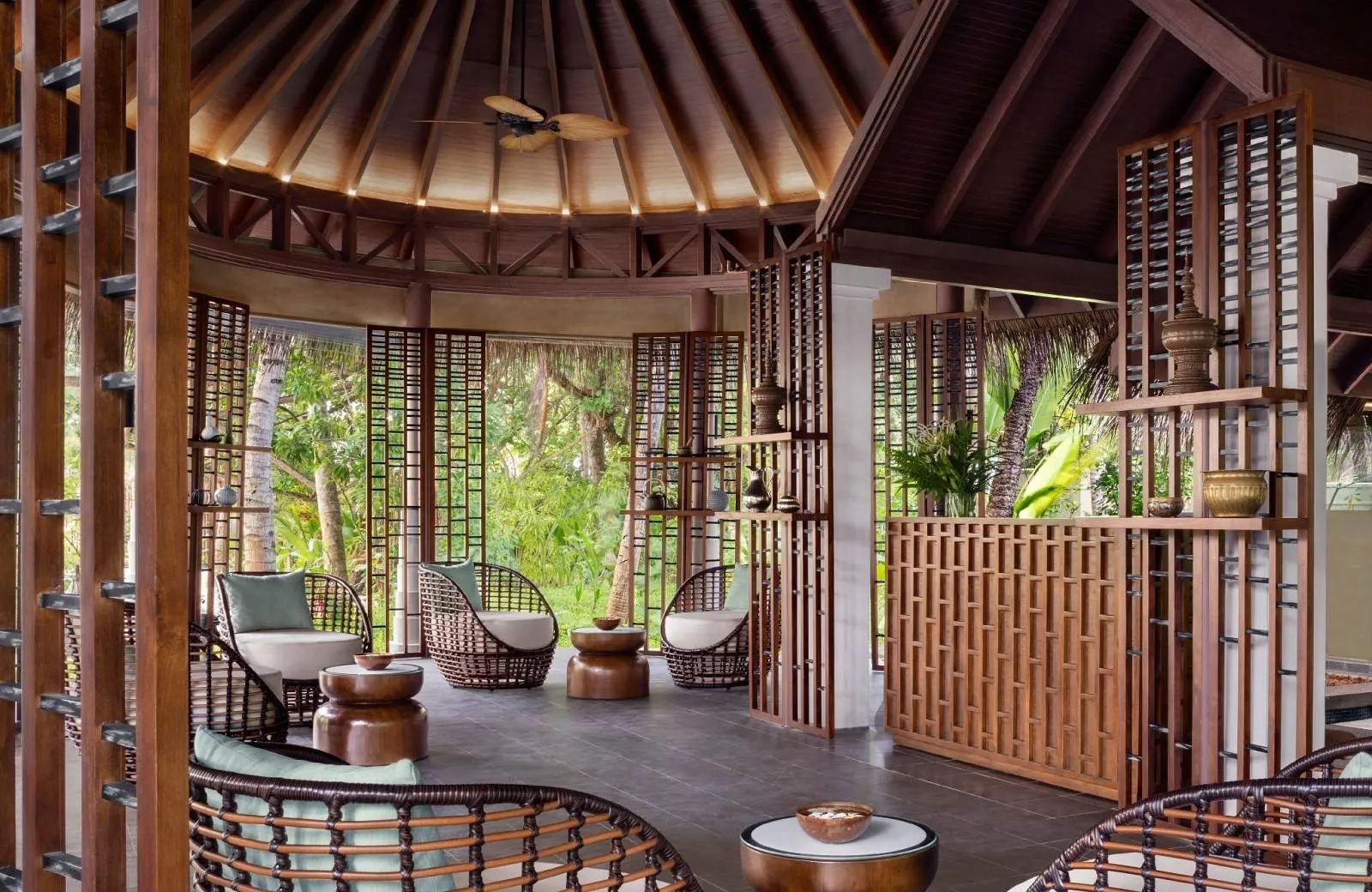 Anantara Veli Maldives Resort 5*