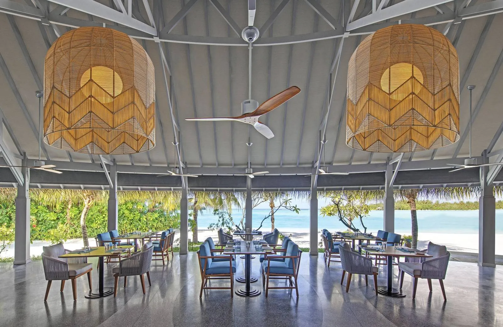 Anantara Dhigu Maldives Resort 5*