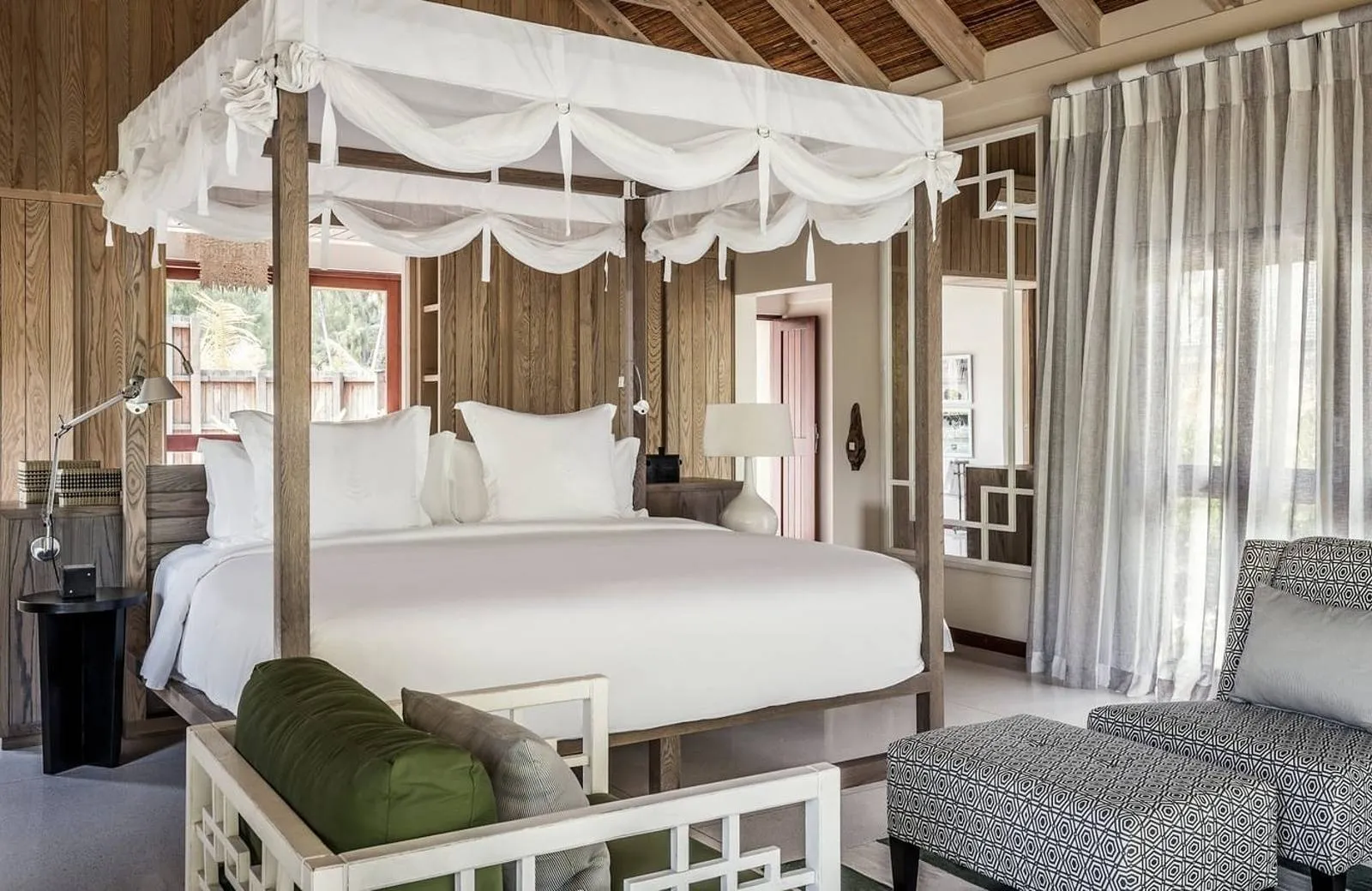 Four Seasons Resort Seychelles at Desroches Island 5*