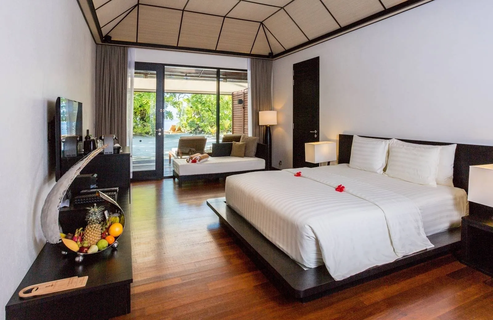 Lily Beach Resort & Spa 5*