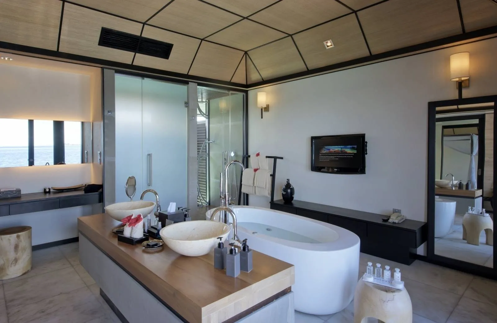 Lily Beach Resort & Spa 5*