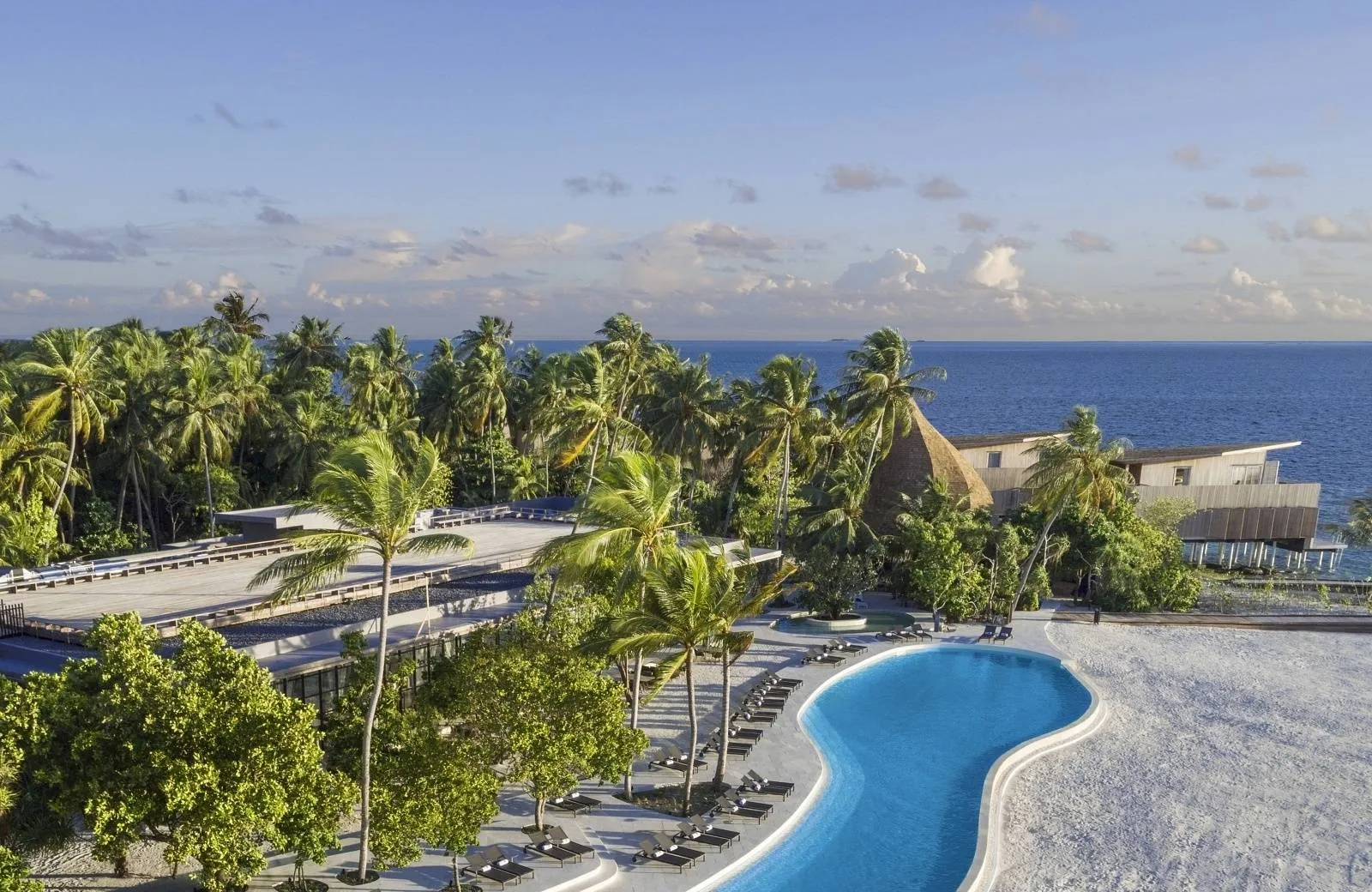 The St. Regis Maldives Vommuli Resort 5*