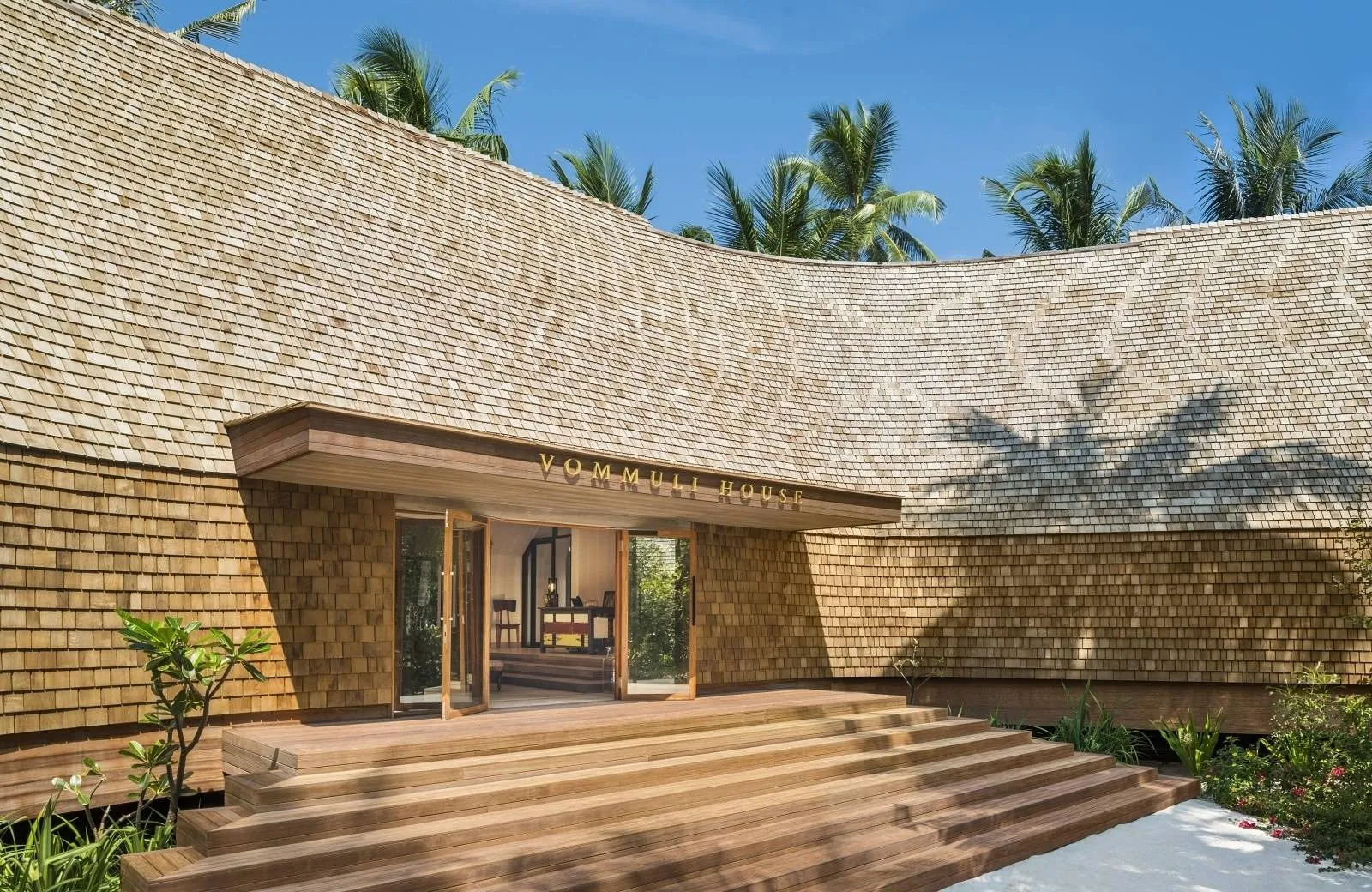 The St. Regis Maldives Vommuli Resort 5*