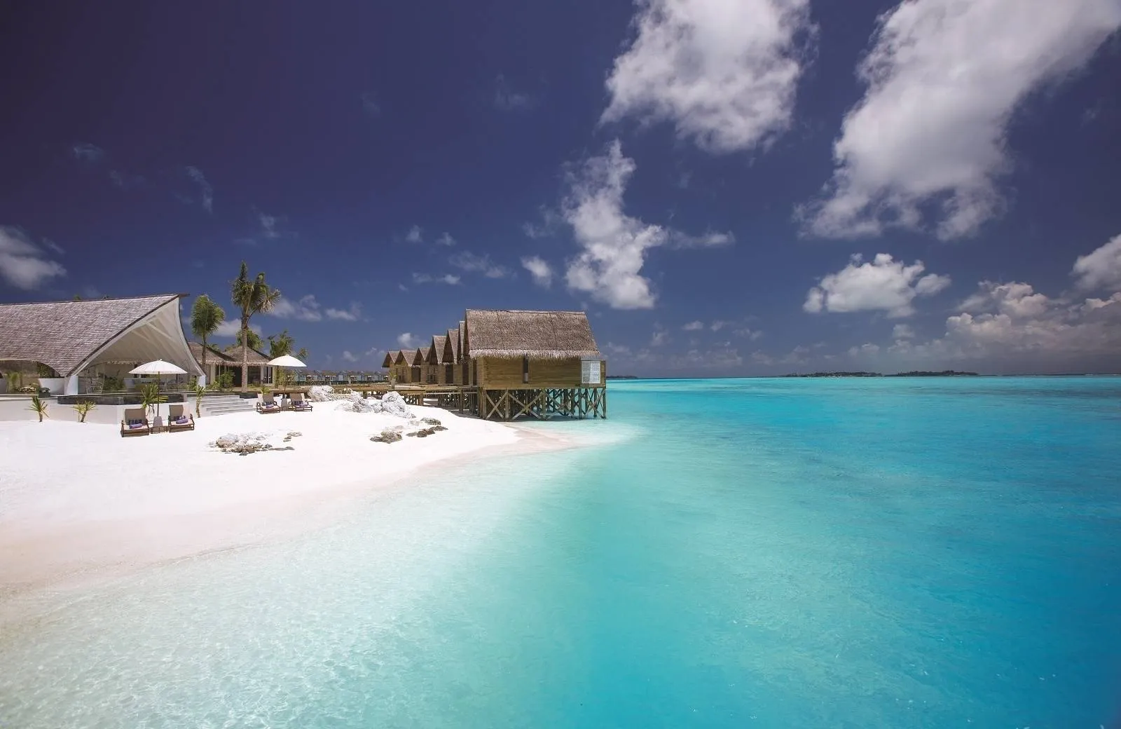 OZEN Life Maadhoo 5*