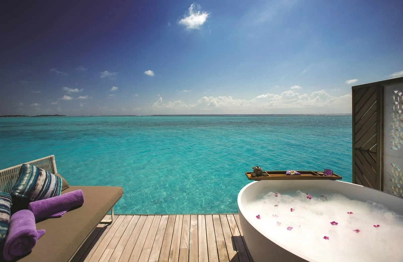 OZEN Life Maadhoo 5*