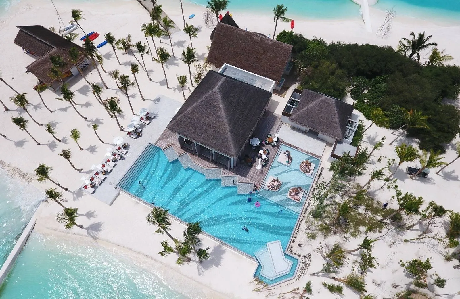 OZEN Life Maadhoo 5*