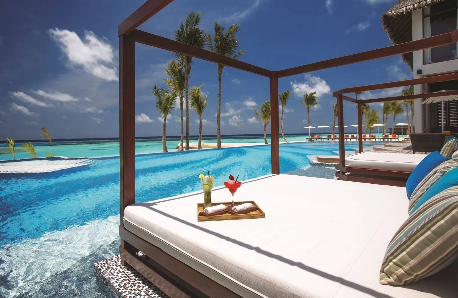 OZEN Life Maadhoo 5*