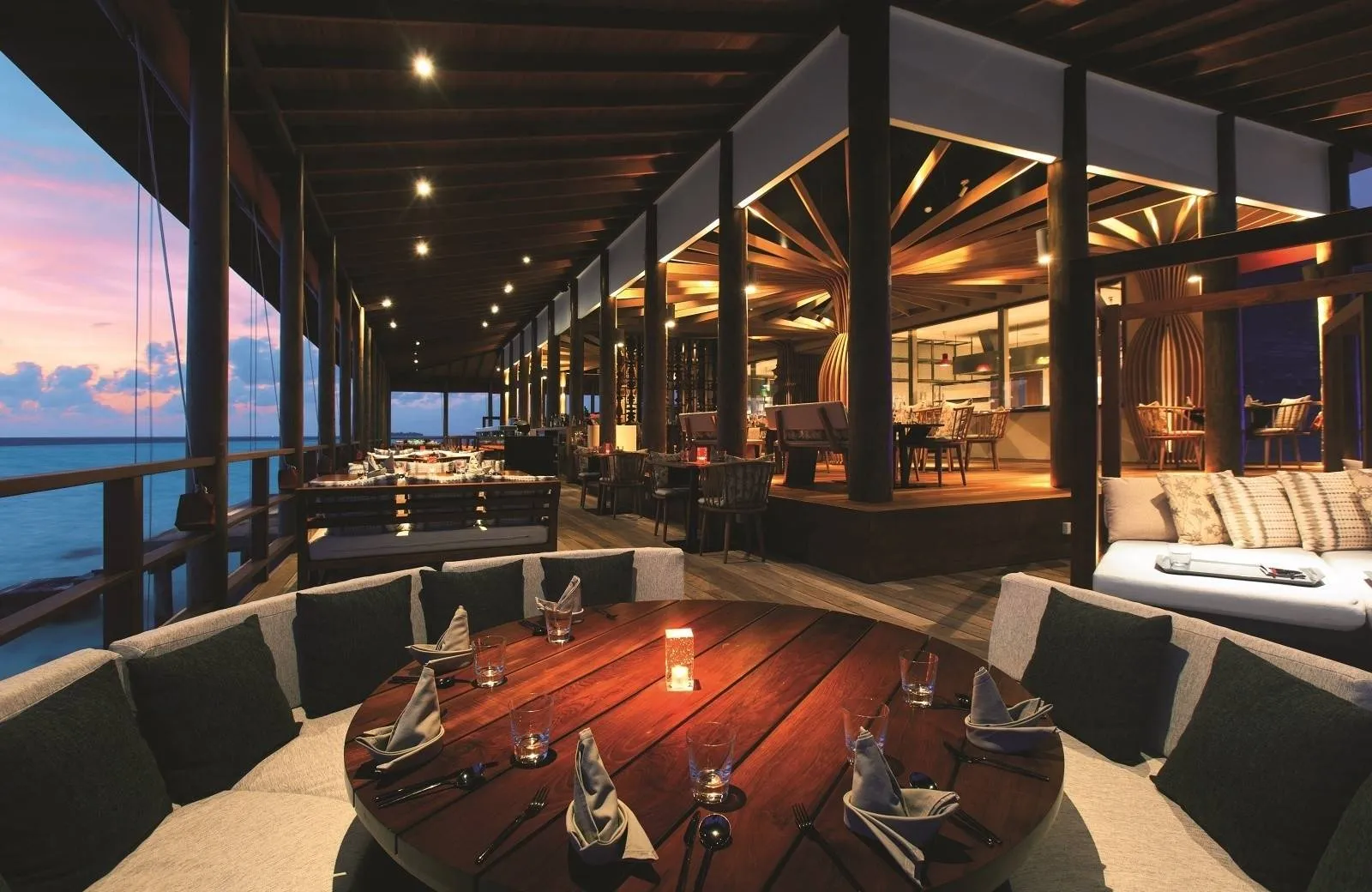 OZEN Life Maadhoo 5*