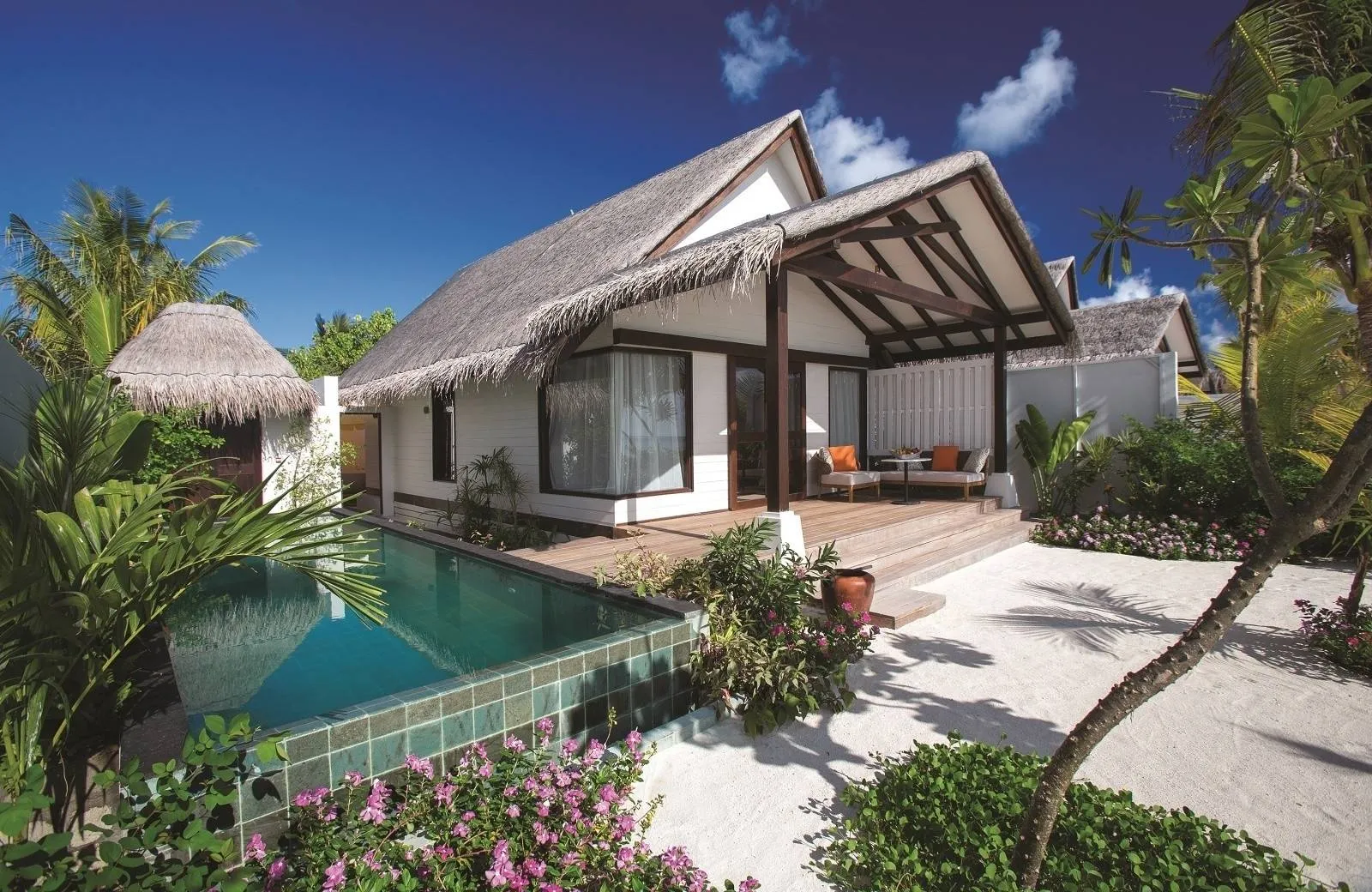 OZEN Life Maadhoo 5*