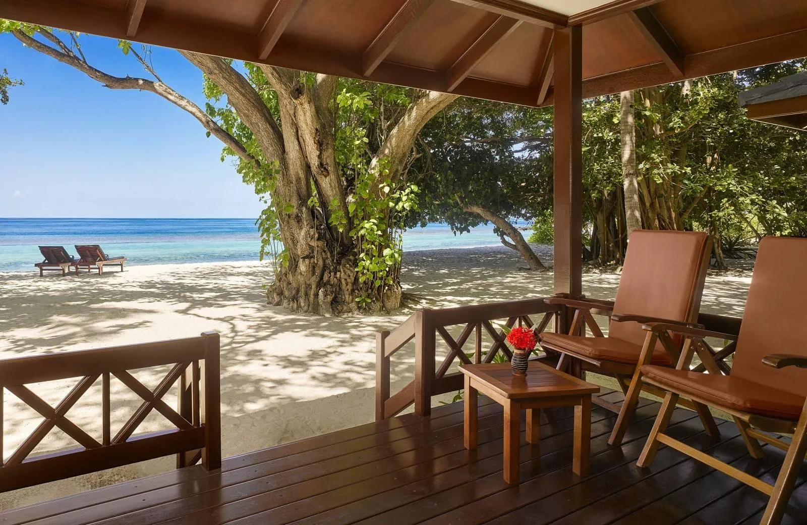 Royal Island Resort & Spa 5*