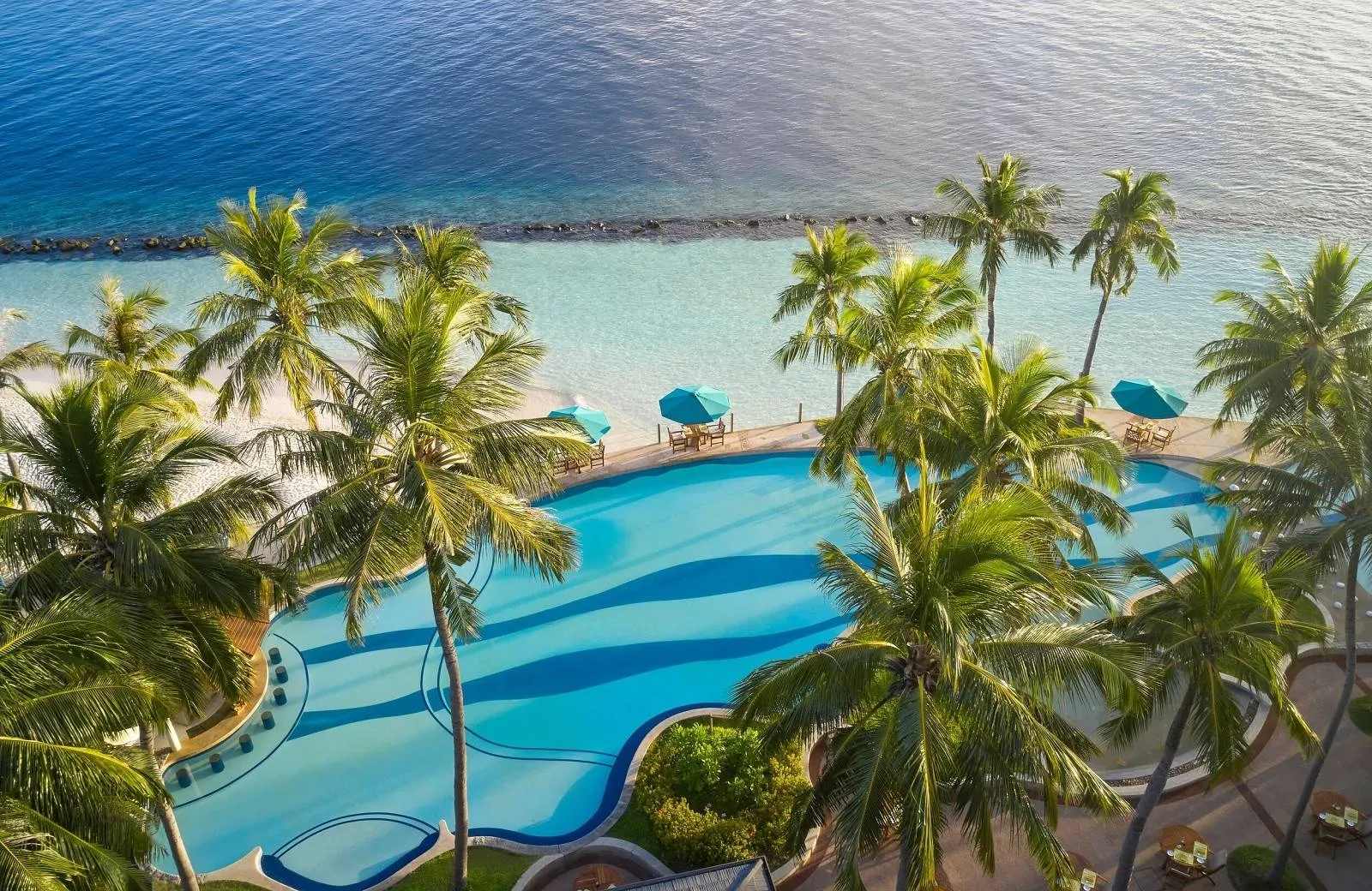 Royal Island Resort & Spa 5*