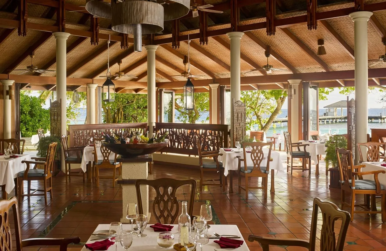 Royal Island Resort & Spa 5*