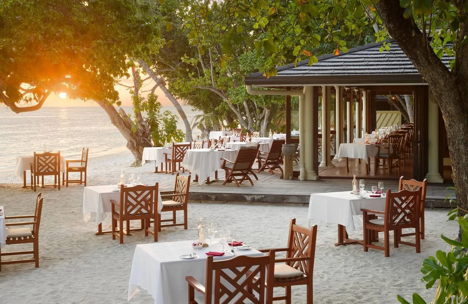 Royal Island Resort & Spa 5*