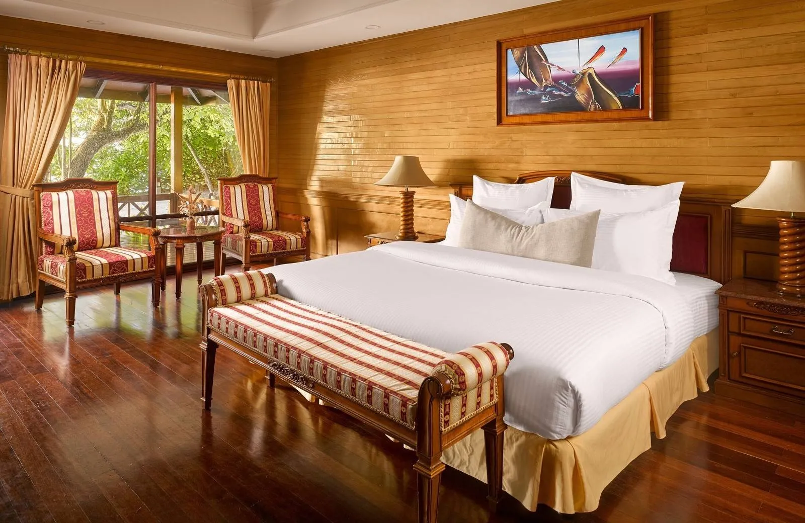 Royal Island Resort & Spa 5*