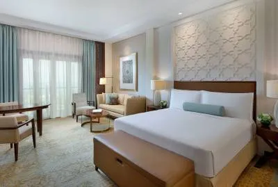 The Ritz-Carlton, Dubai 5*