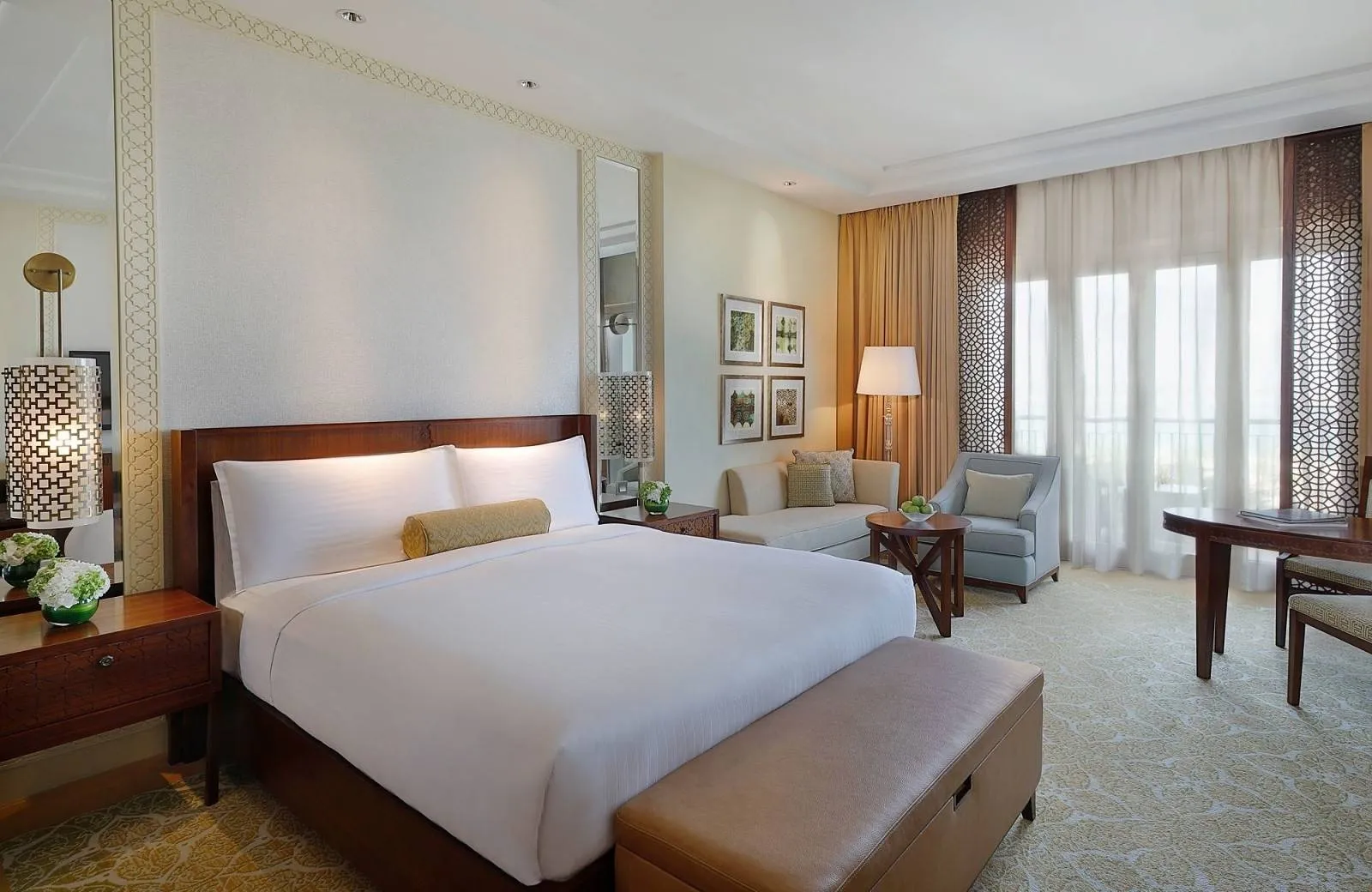 The Ritz-Carlton, Dubai 5*