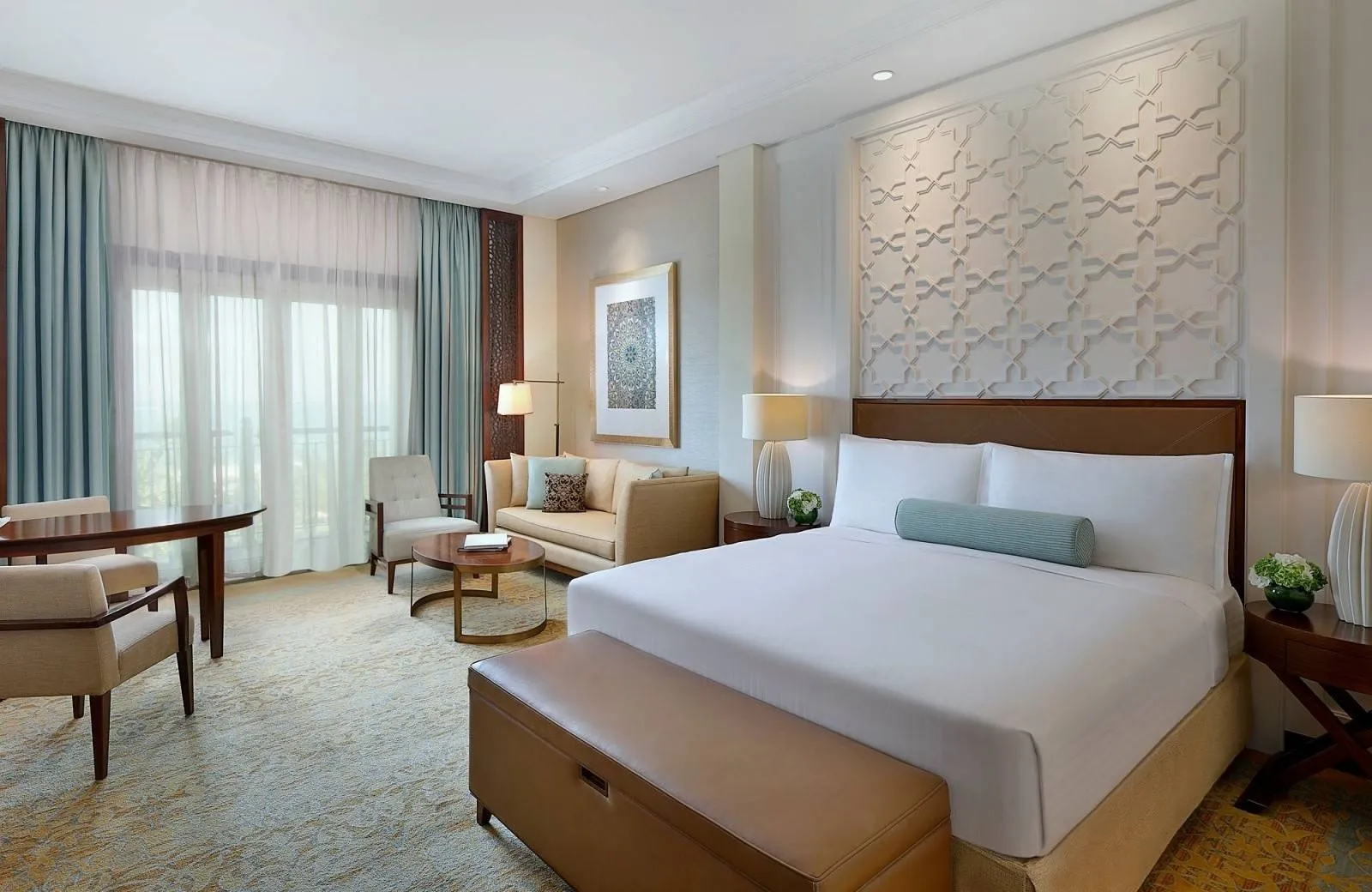 The Ritz-Carlton, Dubai 5*