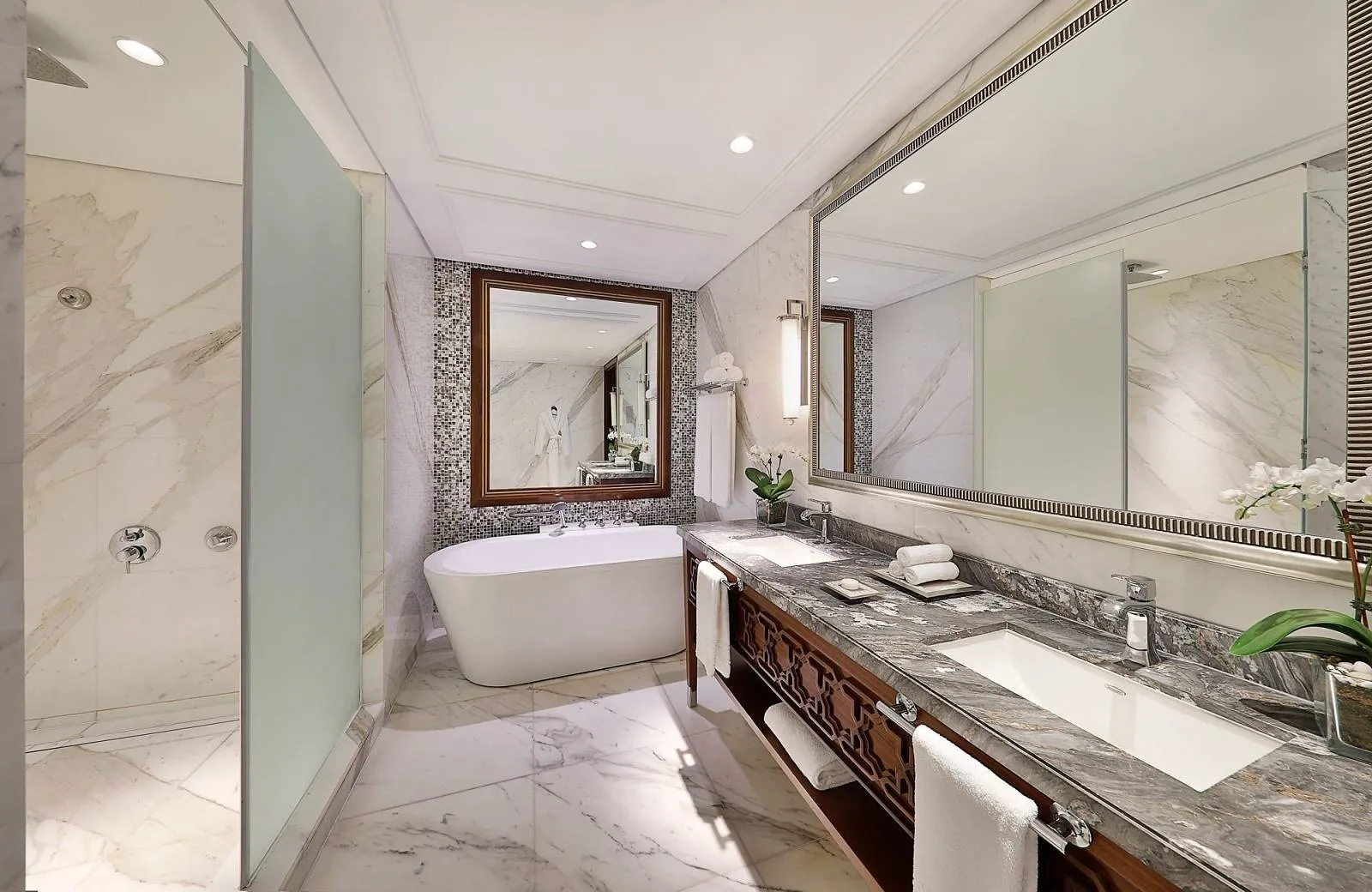 The Ritz-Carlton, Dubai 5*