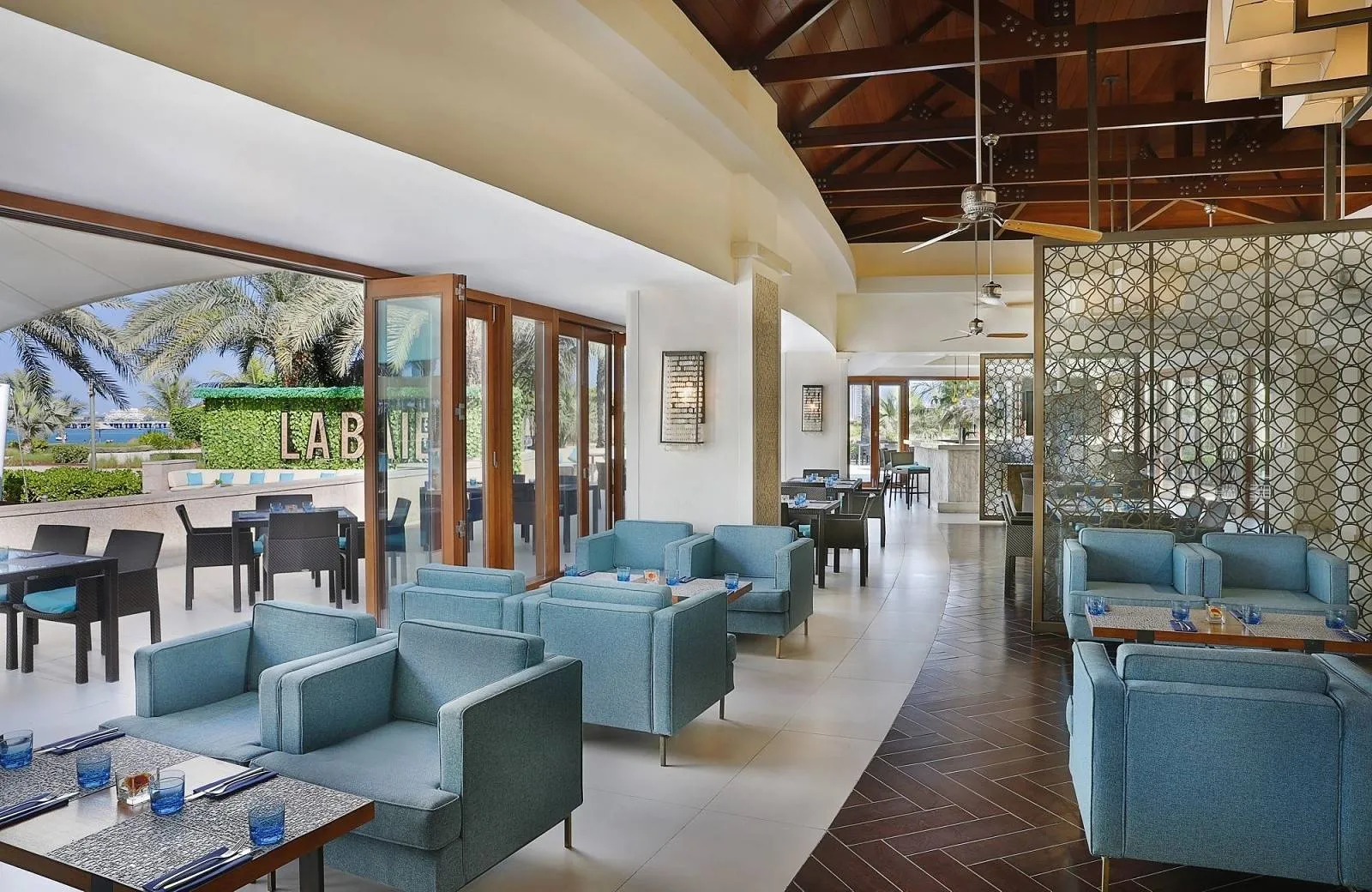 The Ritz-Carlton, Dubai 5*