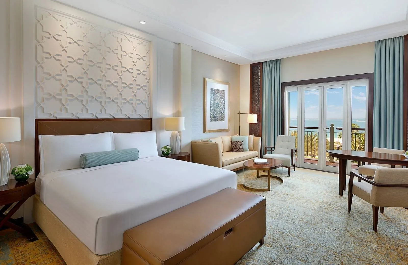 The Ritz-Carlton, Dubai 5*