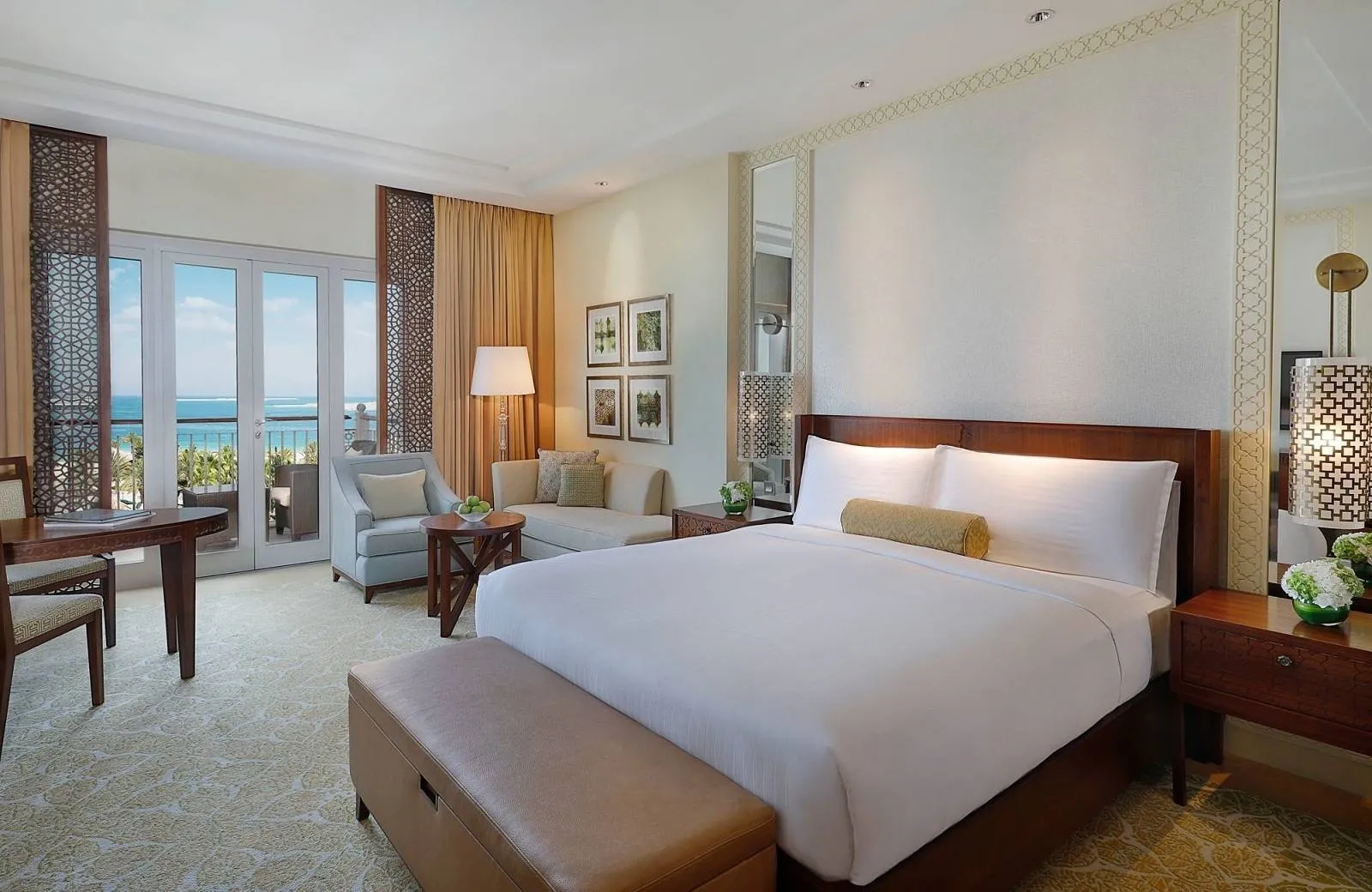 The Ritz-Carlton, Dubai 5*