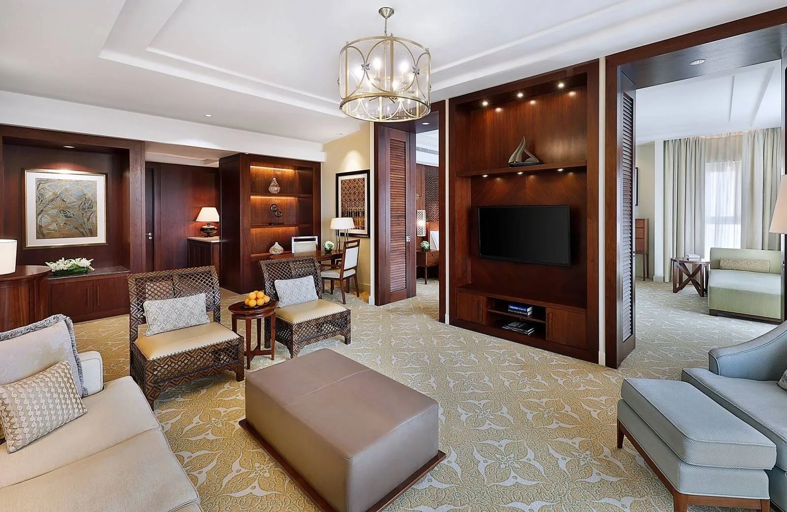 The Ritz-Carlton, Dubai 5*