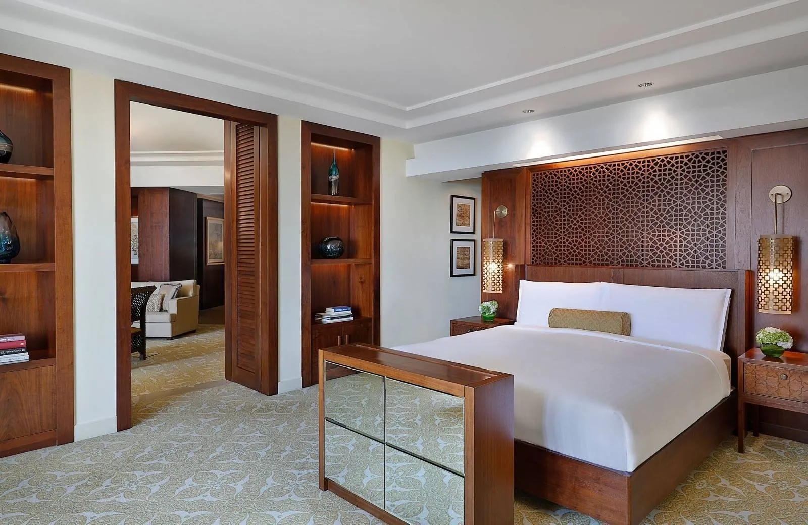 The Ritz-Carlton, Dubai 5*