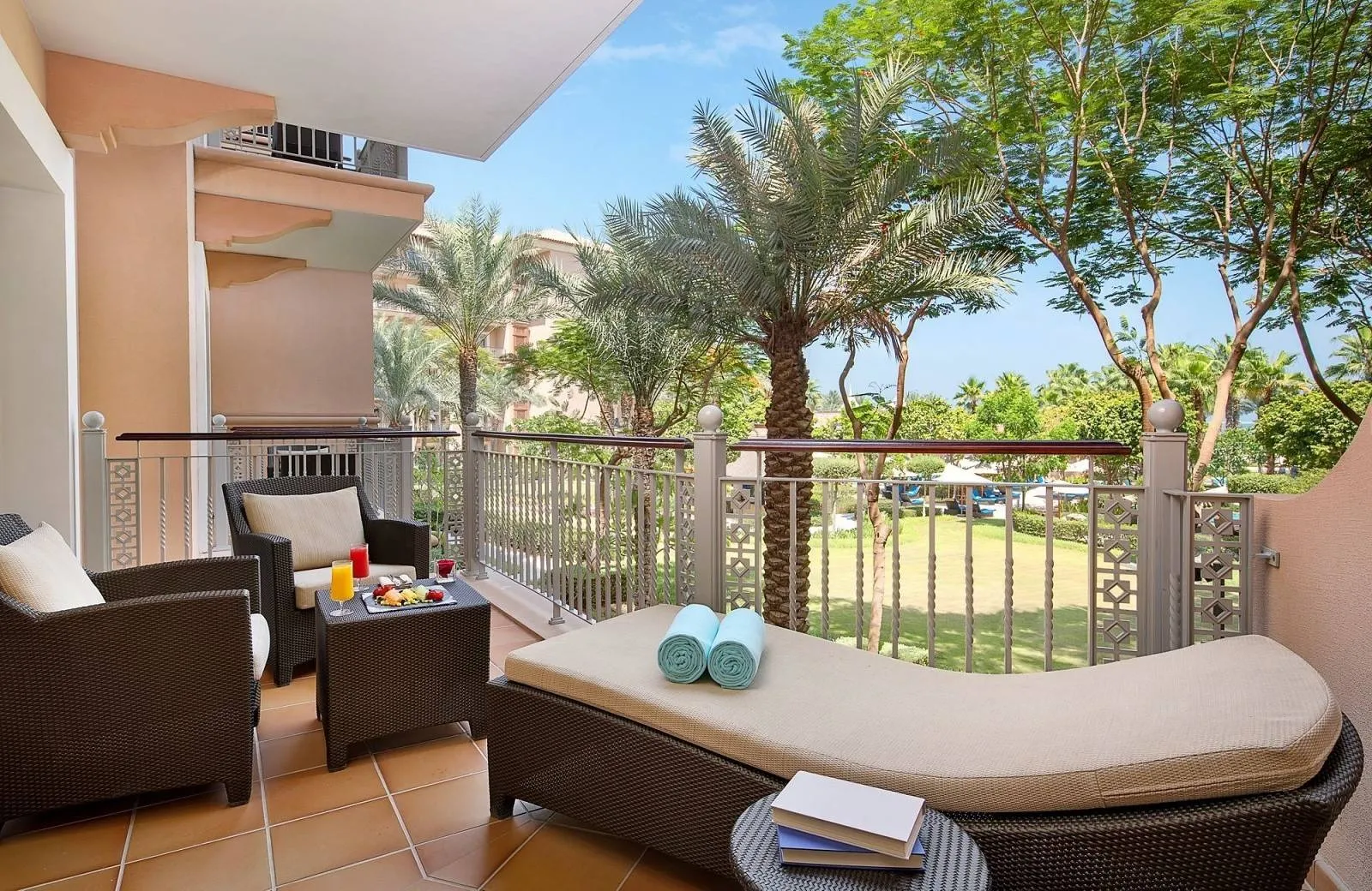 The Ritz-Carlton, Dubai 5*