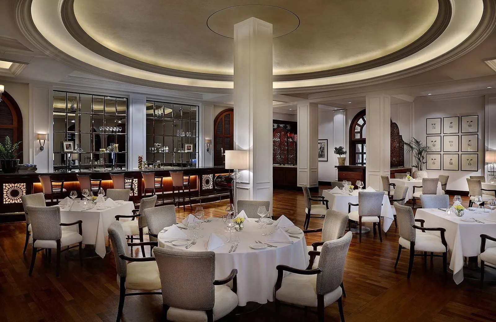 The Ritz-Carlton, Dubai 5*