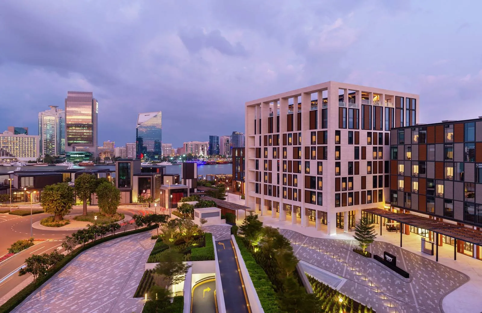 Canopy by Hilton Dubai Al Seef 4*