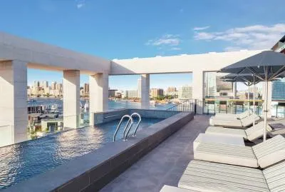 Canopy by Hilton Dubai Al Seef 4*