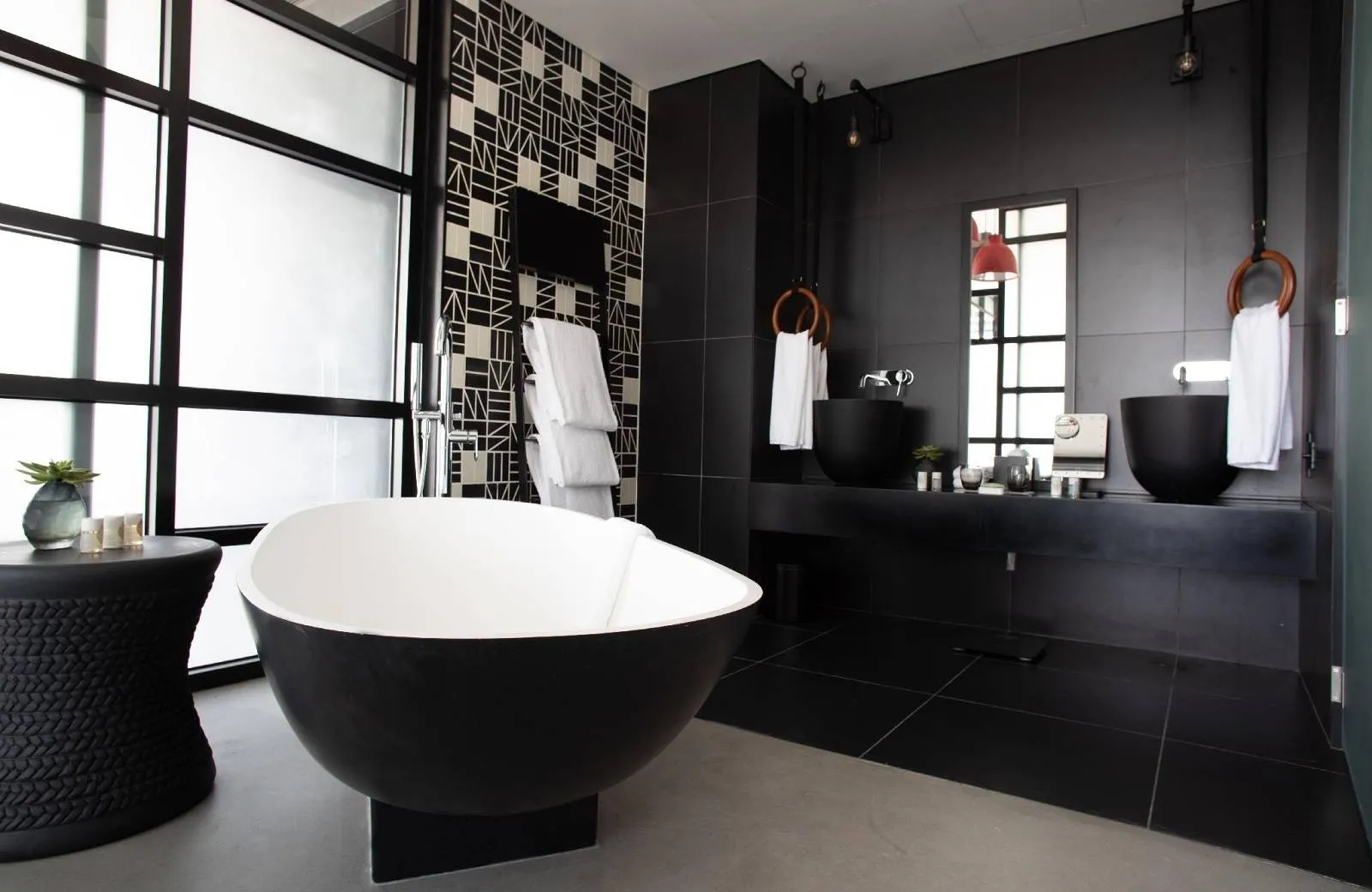 Canopy by Hilton Dubai Al Seef 4*