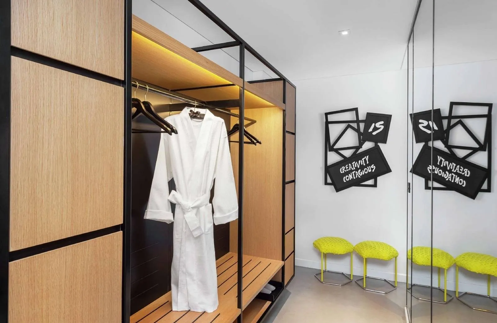 Canopy by Hilton Dubai Al Seef 4*