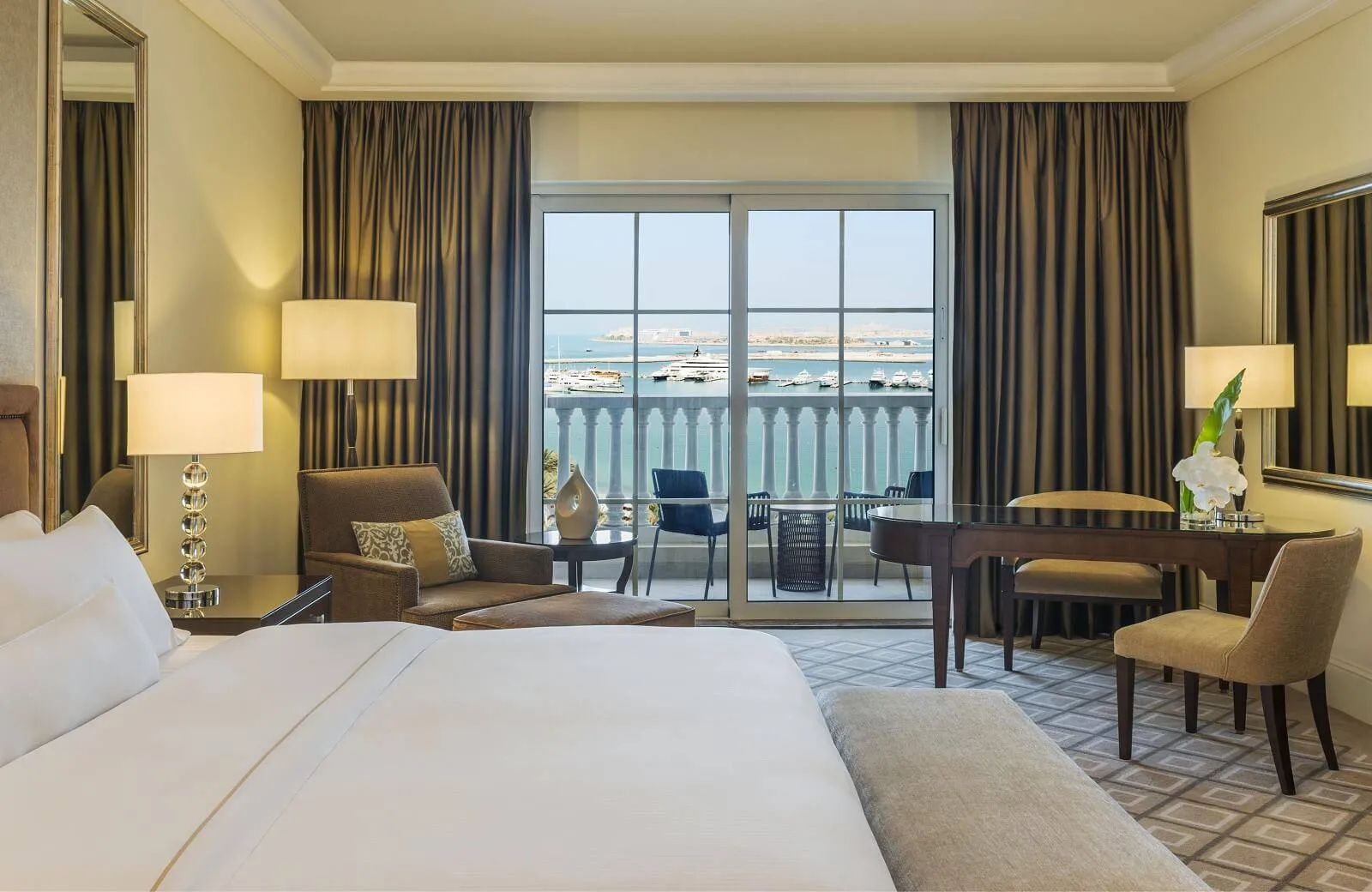 The Westin Dubai Mina Seyahi Beach Resort & Marina 5*