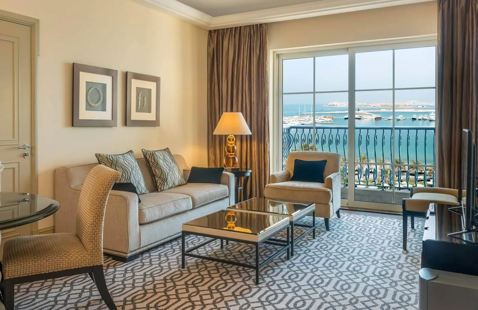 The Westin Dubai Mina Seyahi Beach Resort & Marina 5*