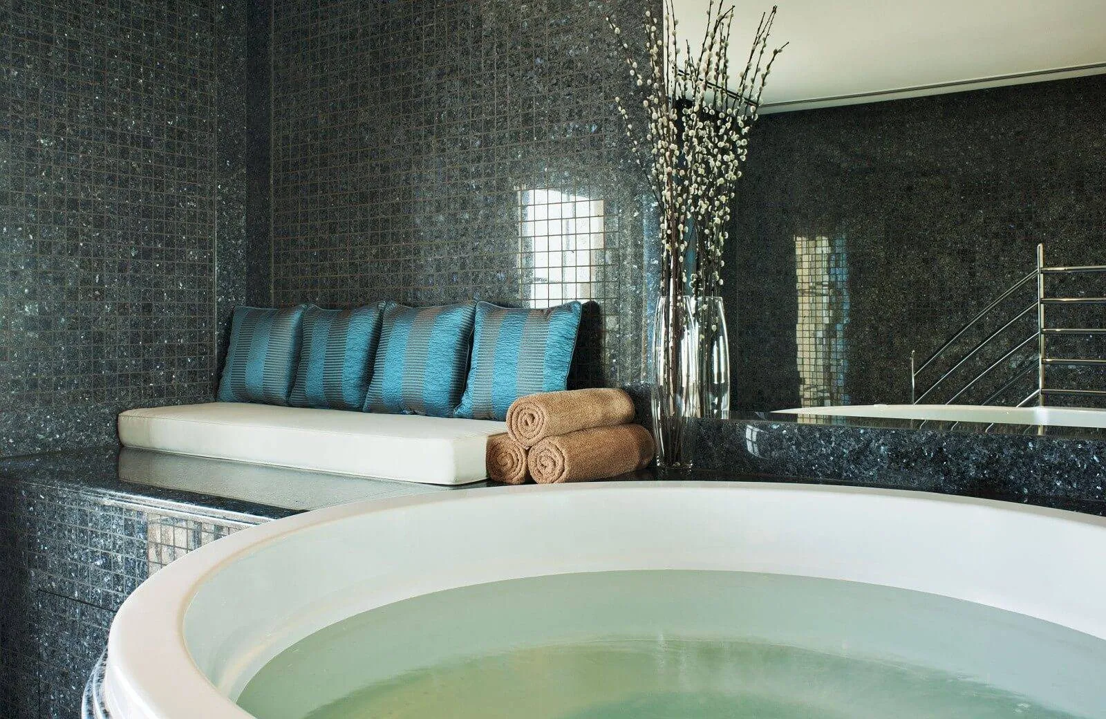 The Westin Dubai Mina Seyahi Beach Resort & Marina 5*