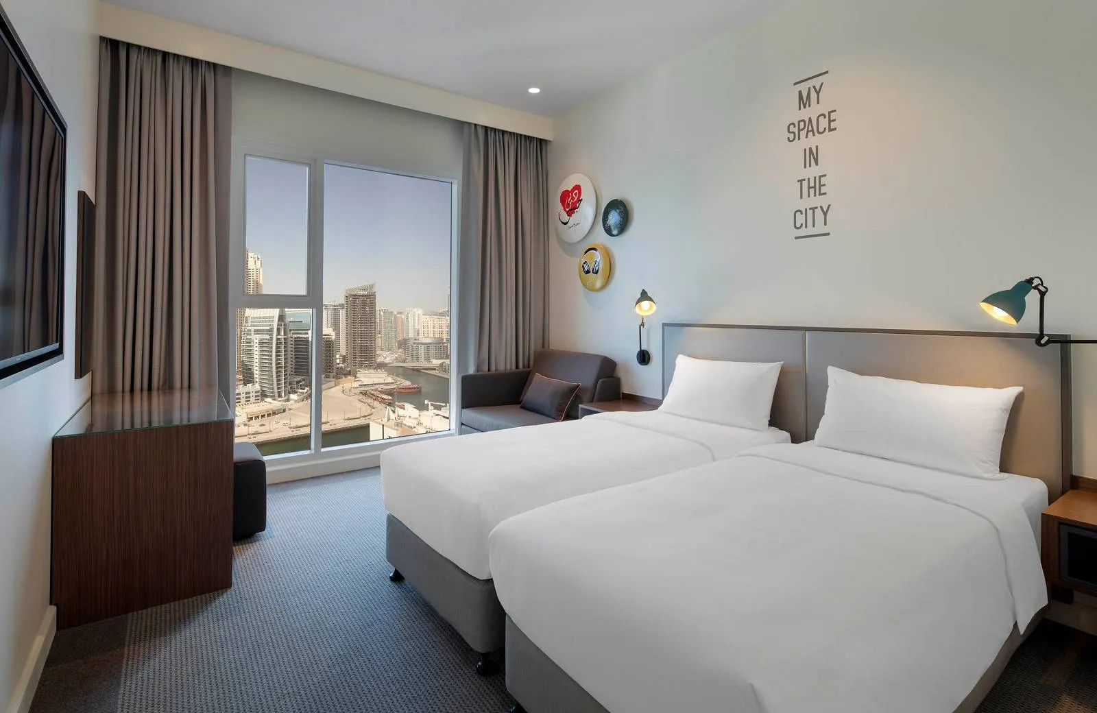 Rove Dubai Marina 3*