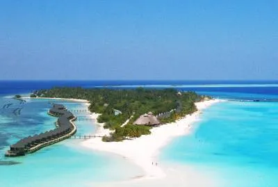 Kuredu Island Resort & Spa 4*