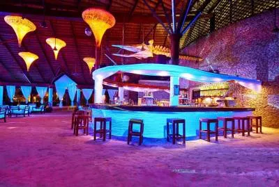 Kuredu Island Resort & Spa 4*