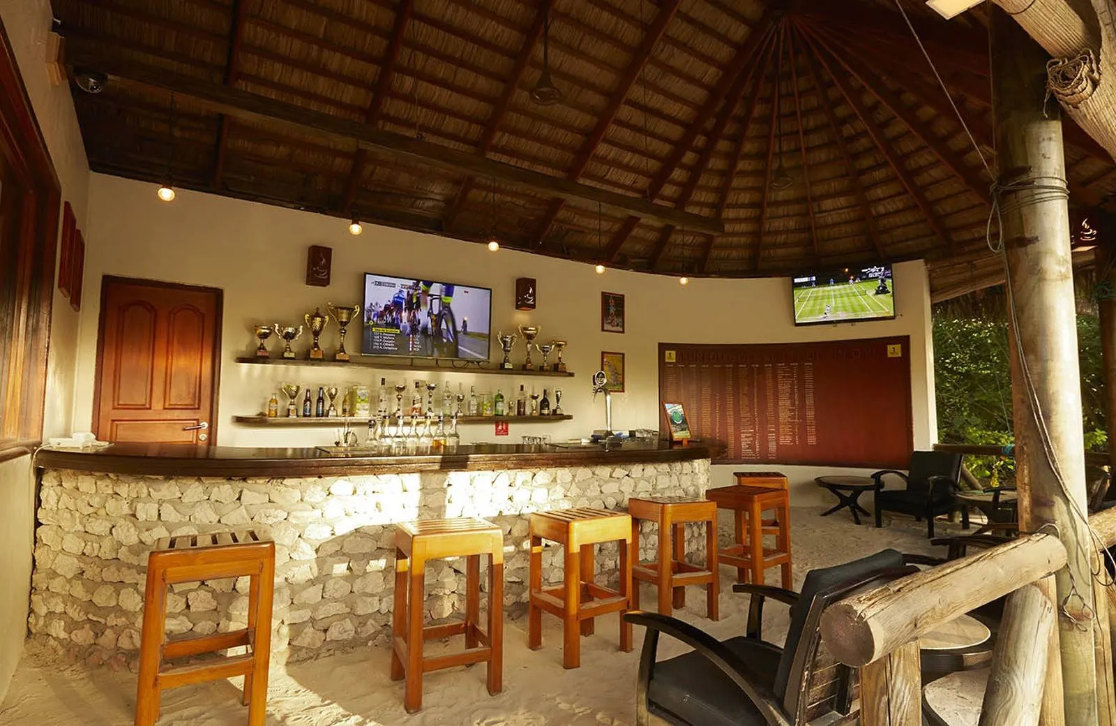 Kuredu Island Resort & Spa 4*