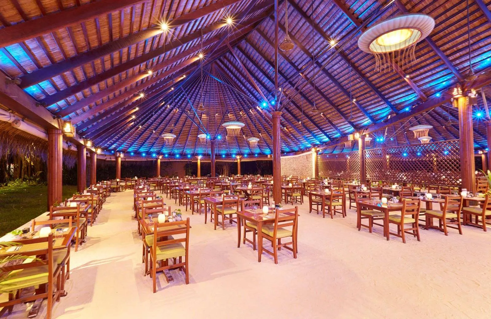 Kuredu Island Resort & Spa 4*