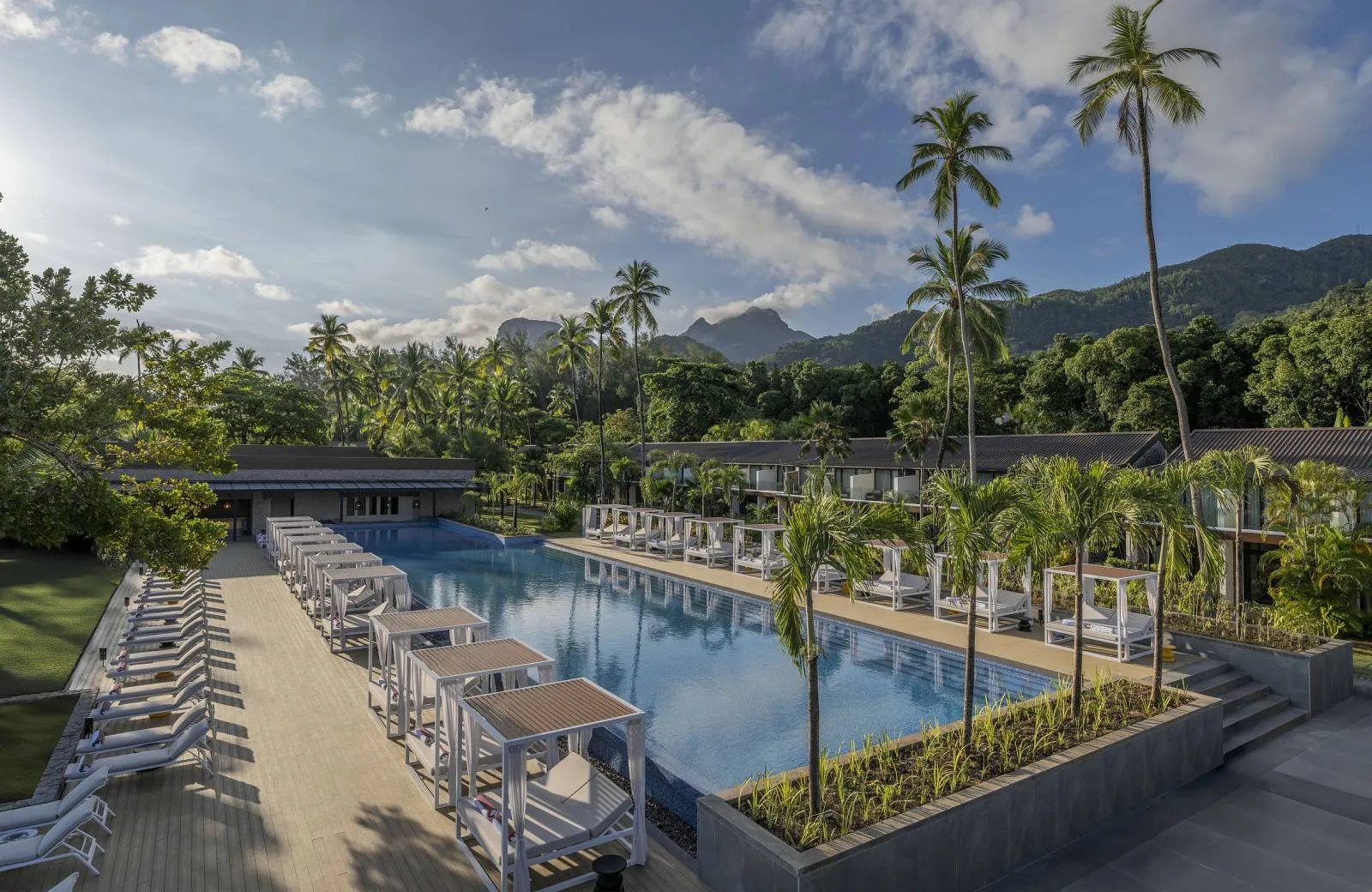 Avani+ Barbarons Seychelles 4*