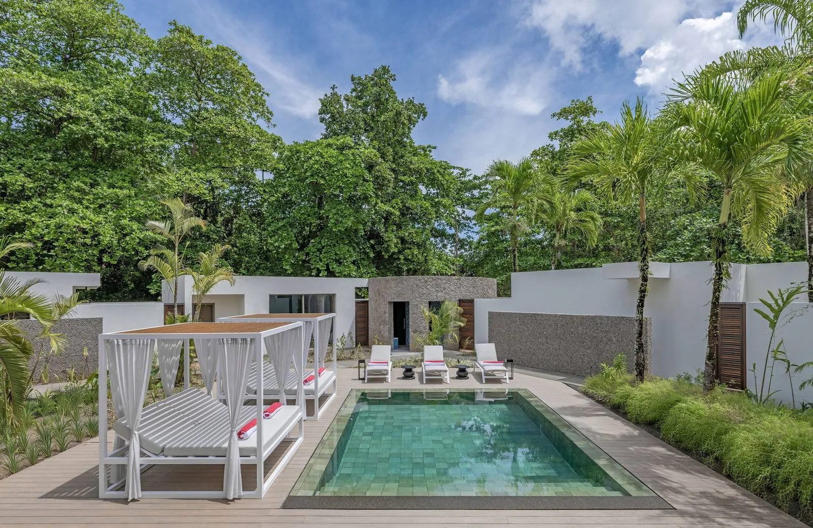 Avani+ Barbarons Seychelles 4*