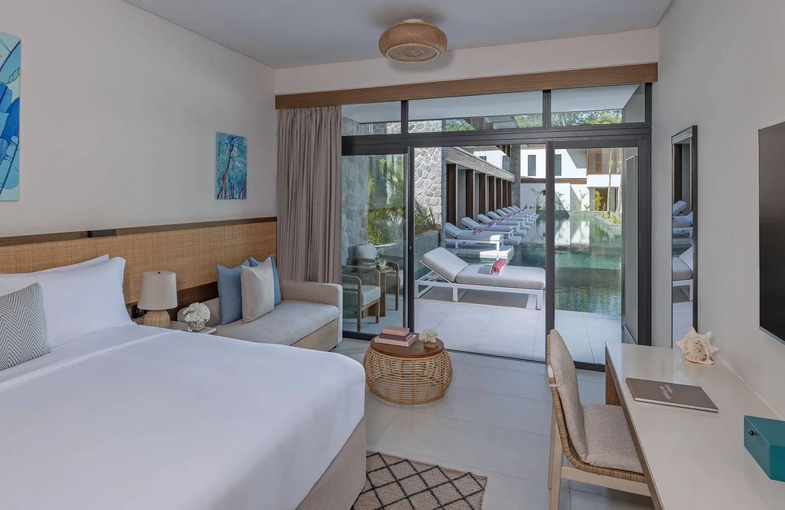 Avani+ Barbarons Seychelles 4*