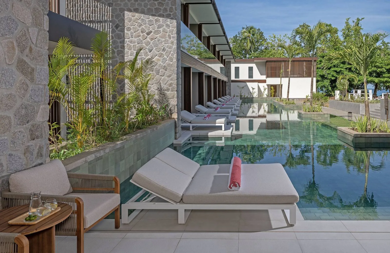 Avani+ Barbarons Seychelles 4*