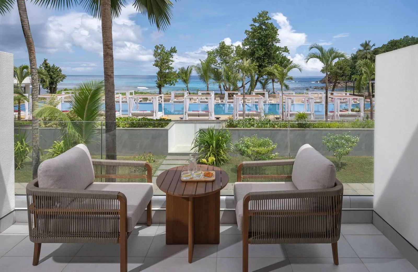 Avani+ Barbarons Seychelles 4*