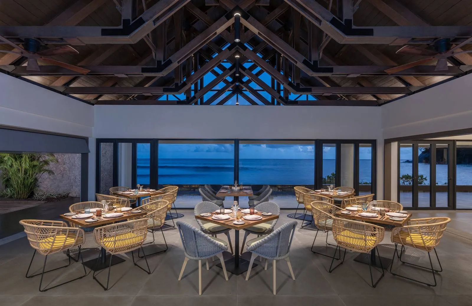 Avani+ Barbarons Seychelles 4*